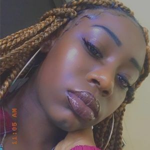 Meet your Posher, Shae